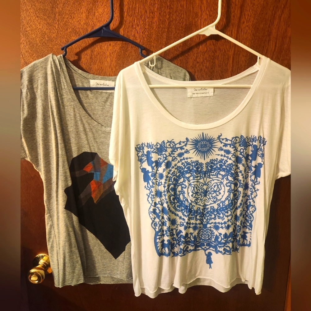 Three des artiste designer t-shirts